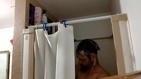 dixonbird41 online show from March 5, 2025, 8:10 am