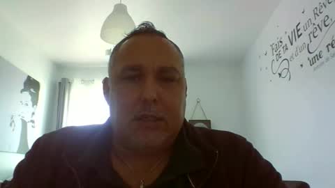 Snapshot of djeauzy77 chatting on April 15, 2026, 9:49 am djeauzy77 online show from April 15, 2026, 9:49 am