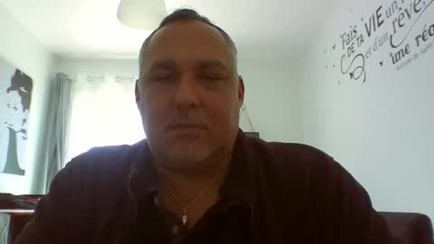 Snapshot of djeauzy77 chatting on April 16, 2026, 12:17 pm djeauzy77 online show from April 16, 2026, 12:17 pm