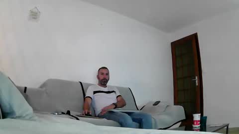 Snapshot of djo3322 chatting on December 2, 2024, 10:01 pm Djo online show from December 2, 2024, 10:01 pm