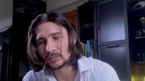 Snapshot of dl_raven chatting on March 10, 2026, 5:23 am Silverhand online show from March 10, 2026, 5:23 am