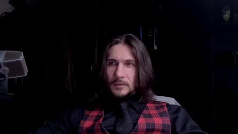 Snapshot of dl_raven chatting on April 1, 2026, 4:37 pm Silverhand online show from April 1, 2026, 4:37 pm