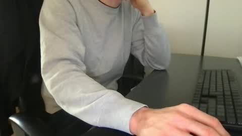 doctor_luv_69 online show from April 29, 2026, 6:28 am