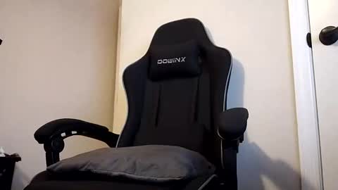 Snapshot of doghouse77 chatting on September 16, 2025, 2:01 am Steve online show from September 16, 2025, 2:01 am