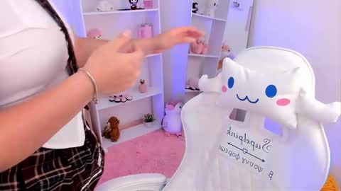 antonella online show from October 18, 2025, 12:24 am