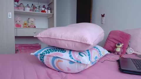 Snapshot of dolcevainin chatting on November 29, 2025, 3:59 pm Dolcevainin online show from November 29, 2025, 3:59 pm