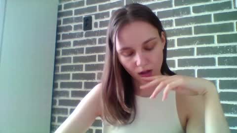 Snapshot of dolcezza_ chatting on April 23, 2026, 12:29 pm dolcezza_ online show from April 23, 2026, 12:29 pm