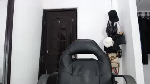 Snapshot of doll_dollys_ chatting on January 21, 2025, 6:55 pm doll_dollys_ online show from January 21, 2025, 6:55 pm