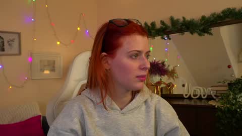 Your doll Lesli online show from December 24, 2024, 2:33 pm