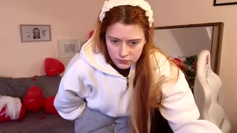 Your doll Lesli online show from February 16, 2025, 3:05 pm