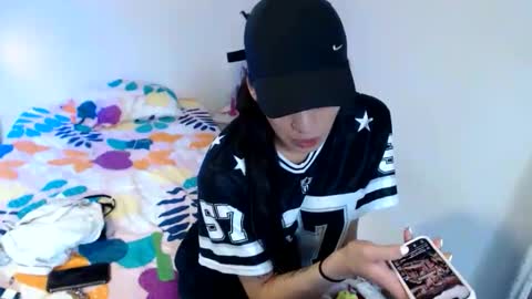 Snapshot of doll_sary chatting on April 22, 2026, 7:04 pm Catherine XXX online show from April 22, 2026, 7:04 pm