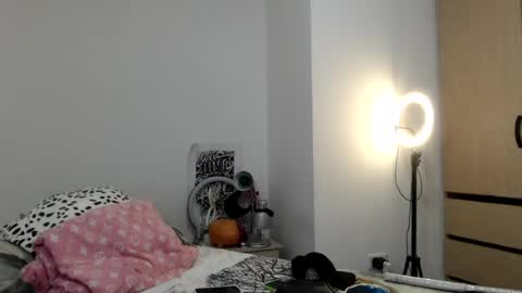 Catherine XXX online show from July 21, 2026, 7:49 pm