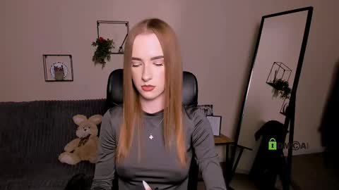 doll_vey online show from October 2, 2025, 1:18 pm