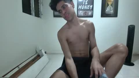 DollarHot30 online show from January 8, 2025, 5:05 am