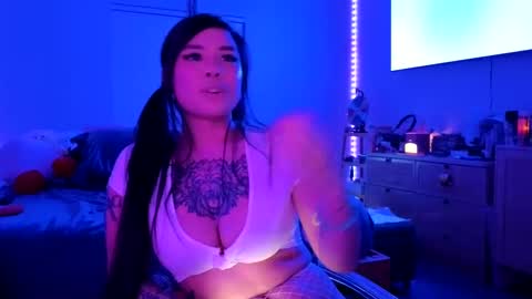 DOLLLFACE online show from February 19, 2025, 8:01 am