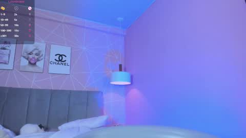 Call me Zoe  online show from September 27, 2025, 10:15 pm