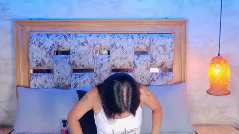dollydarla online show from May 9, 2026, 11:37 am