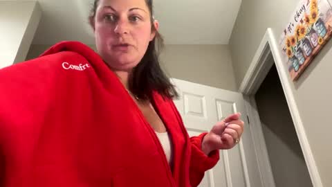 Dolly online show from March 3, 2025, 4:35 pm