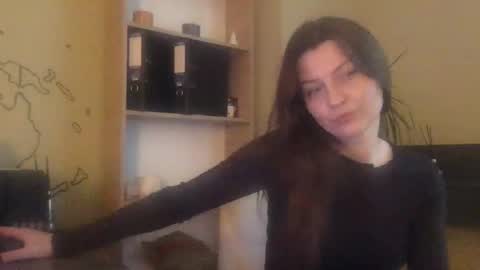 DollyRoma online show from December 1, 2025, 11:59 am