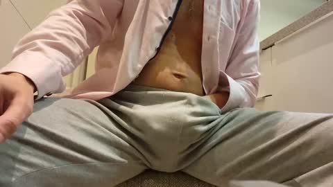 Snapshot of dominance chatting on December 8, 2024, 8:30 am Master Dominance online show from December 8, 2024, 8:30 am