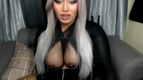 Snapshot of dominant10inchcock chatting on November 7, 2025, 11:21 am dominant10inchcock online show from November 7, 2025, 11:21 am