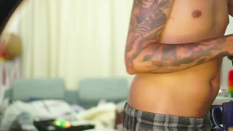 Snapshot of dominant_gay_xxx chatting on June 3, 2026, 3:31 am jjhoy online show from June 3, 2026, 3:31 am