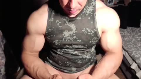 Snapshot of dominatemuscle chatting on May 16, 2026, 6:50 pm Kevin online show from May 16, 2026, 6:50 pm