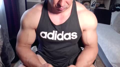 Snapshot of dominatemuscle chatting on May 17, 2026, 6:55 am Kevin online show from May 17, 2026, 6:55 am
