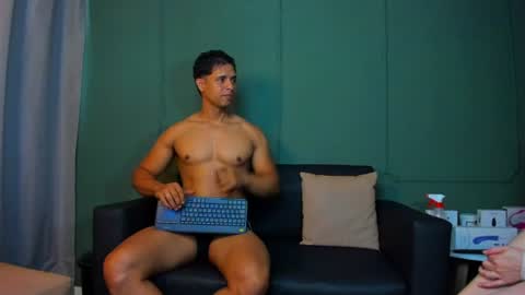 Dominc berry online show from July 21, 2026, 12:29 pm