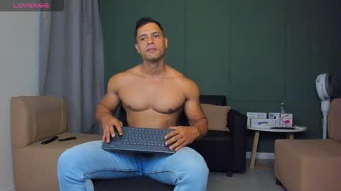 Snapshot of domincrodriguez_119 chatting on March 30, 2026, 12:06 pm domincrodriguez_119 online show from March 30, 2026, 12:06 pm