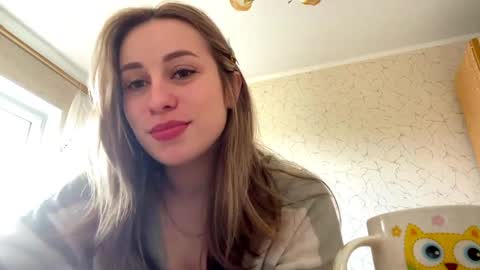 Mia online show from April 8, 2026, 8:14 am