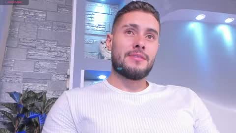 dominic de luca online show from May 3, 2026, 3:34 am