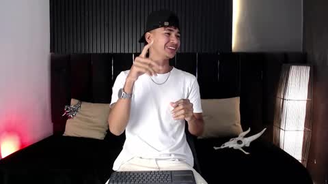 Snapshot of dominic_ghost chatting on October 15, 2025, 11:49 pm Dominic online show from October 15, 2025, 11:49 pm