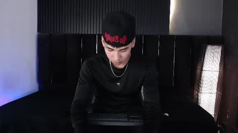 Dominic online show from July 22, 2026, 9:17 pm