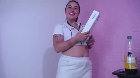 Snapshot of dominic_queen1126 chatting on September 18, 2025, 1:40 am online show from September 18, 2025, 1:40 am