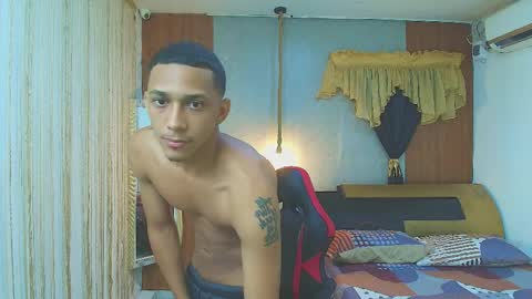 dominic_smith_ online show from April 4, 2026, 5:49 am