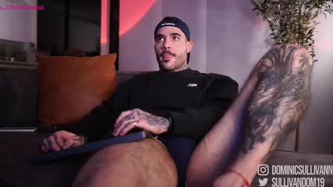 Snapshot of dominic_sullivan1 chatting on October 13, 2025, 5:18 am Dominic Sullivan online show from October 13, 2025, 5:18 am