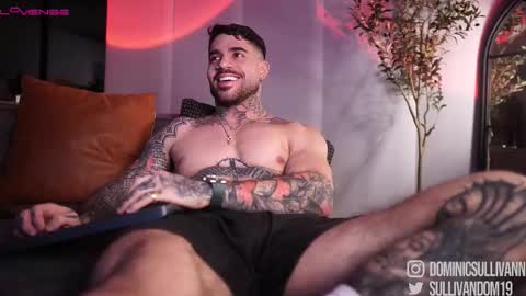 Snapshot of dominic_sullivan1 chatting on October 23, 2025, 5:18 am Dominic Sullivan online show from October 23, 2025, 5:18 am