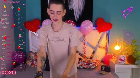 Dominic online show from February 20, 2025, 2:46 pm