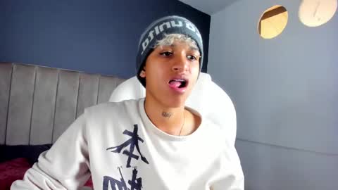 Dominick  online show from January 5, 2025, 3:55 pm