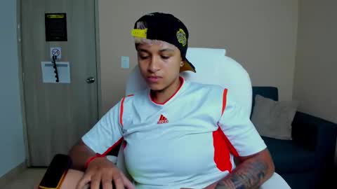 Dominick  online show from September 10, 2025, 4:56 am