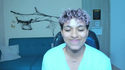 Dominick  online show from October 31, 2025, 5:41 am