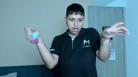 Dominick  online show from November 14, 2025, 5:06 am