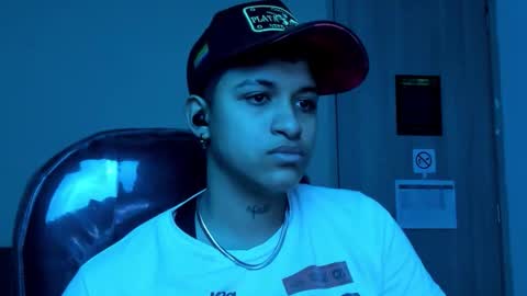 Dominick  online show from November 20, 2025, 2:56 am