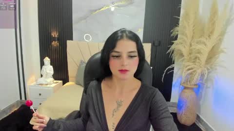 Snapshot of dominika_lovy chatting on May 25, 2026, 8:15 pm Dominika online show from May 25, 2026, 8:15 pm