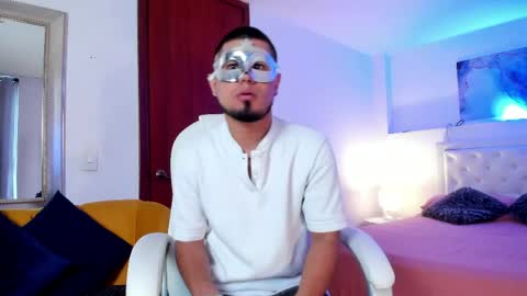 Dominik online show from June 1, 2026, 6:42 pm