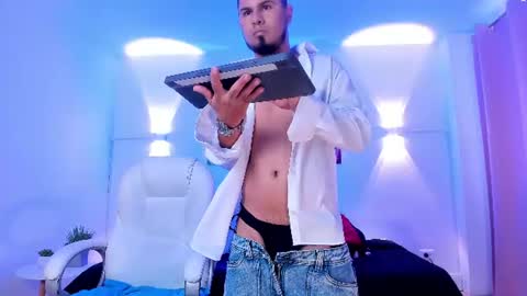 Dominik online show from June 11, 2026, 7:01 pm
