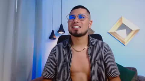 Dominik online show from June 19, 2026, 6:34 pm