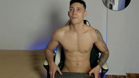 dominyck_ online show from May 21, 2026, 5:58 am