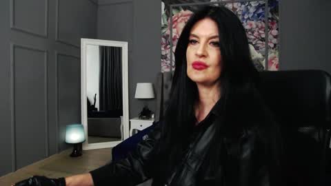 Snapshot of dommelisa chatting on December 12, 2024, 2:15 am Dom Melisa online show from December 12, 2024, 2:15 am